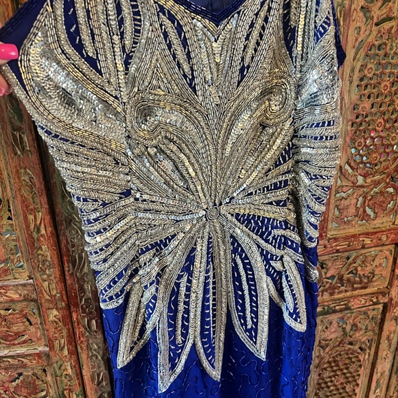 Mark & John by B2 gown 100 % Silk - Picture 4 of 7